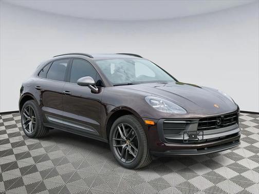 2023 Porsche Macan Base
