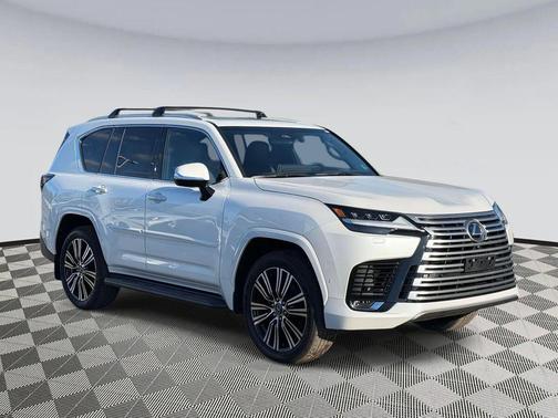 2025 Lexus LX 700h Luxury