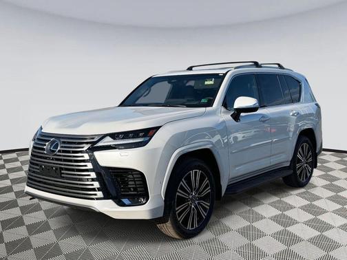 2025 Lexus LX 700h Luxury