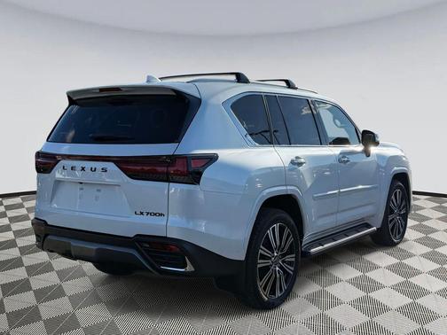 2025 Lexus LX 700h Luxury