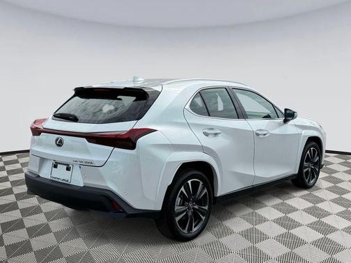 Eminent White Pearl 2025 Lexus UX 300h Premium