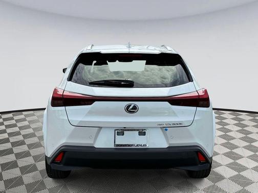 Eminent White Pearl 2025 Lexus UX 300h Premium