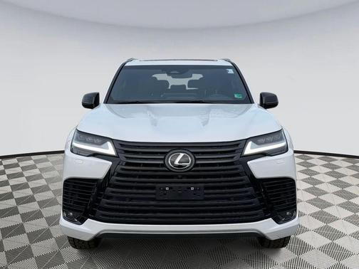2025 Lexus LX 700h Overtrail