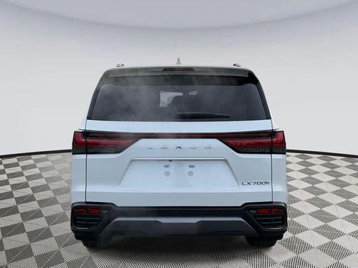 2025 Lexus LX 700h Overtrail