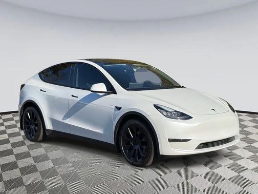2022 Tesla Model Y Long Range Dual Motor All-Wheel Drive