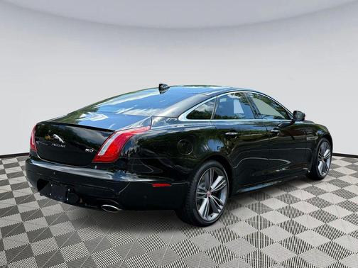 Ultimate Black Metallic 2016 Jaguar XJ XJ Supercharged