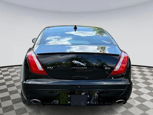Ultimate Black Metallic 2016 Jaguar XJ XJ Supercharged