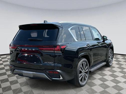 2025 Lexus LX 700h Luxury