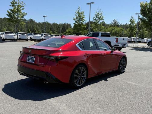 Infrared 2022 Lexus IS 350 Base