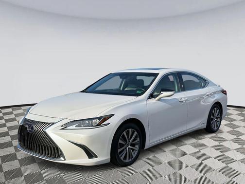 2020 Lexus ES 300h Premium
