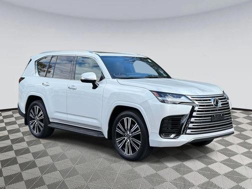 2025 Lexus LX 700h Luxury