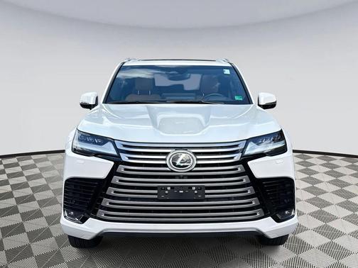 2025 Lexus LX 700h Luxury