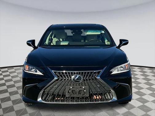 2023 Lexus ES 250 Base