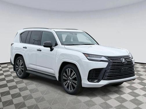 2025 Lexus LX 700h Luxury