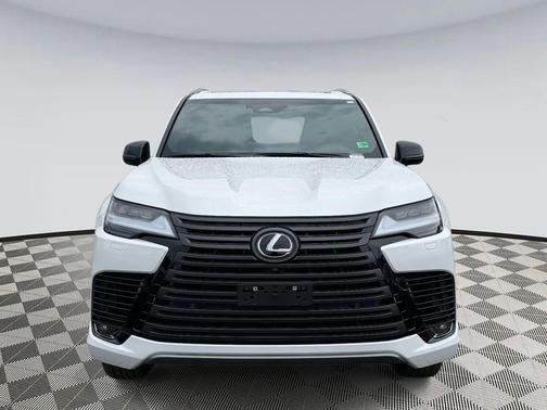 2025 Lexus LX 700h Luxury