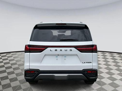 2025 Lexus LX 700h Luxury