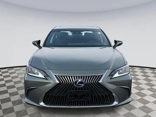 2021 Lexus ES 300h Base