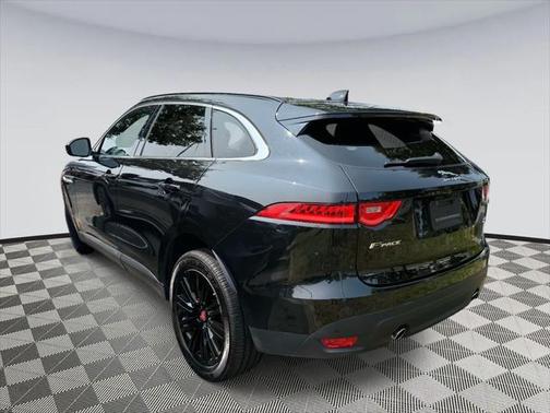 2019 Jaguar F-PACE 25t Premium