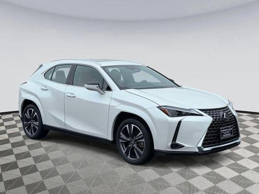 Eminent White Pearl 2025 Lexus UX 300h Premium