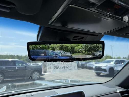 2025 Lexus LX 600 Luxury