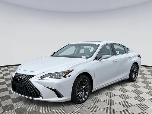 2025 Lexus ES 300h Luxury