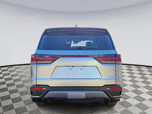 2025 Lexus LX 700h Luxury