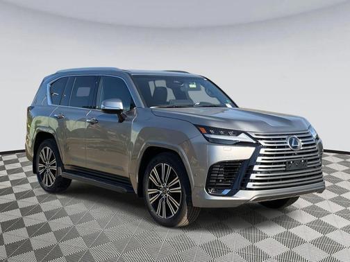 2025 Lexus LX 700h Luxury