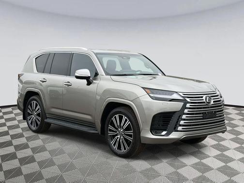 2025 Lexus LX 700h Luxury