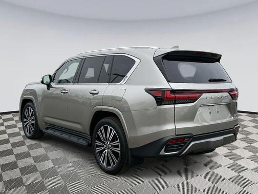 2025 Lexus LX 700h Luxury