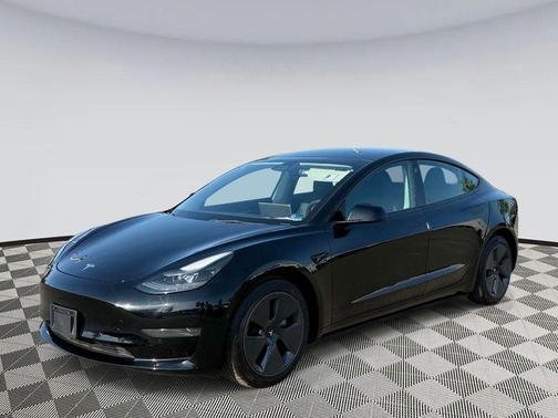 Solid Black 2022 Tesla Model 3 Standard Range