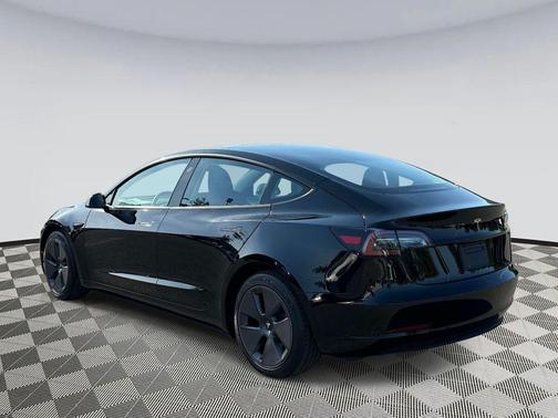Solid Black 2022 Tesla Model 3 Standard Range