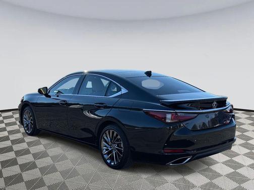 2024 Lexus ES 350 Ultra Luxury