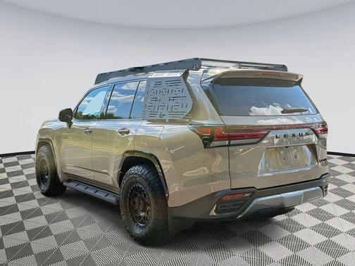 2025 Lexus LX 700h Overtrail