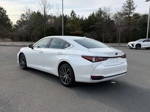Eminent White Pearl 2023 Lexus ES 250 Base