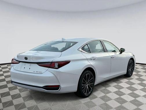 Eminent White Pearl 2023 Lexus ES 250 Base