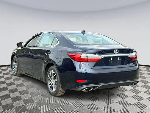 2016 Lexus ES 350 Base