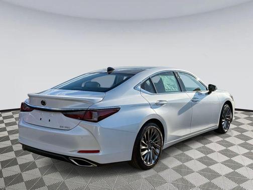 2025 Lexus ES 350 Ultra Luxury