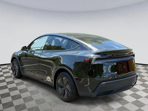 Diamond Black 2026 Tesla Model Y Long Range