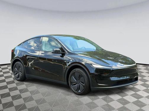 Diamond Black 2026 Tesla Model Y Long Range