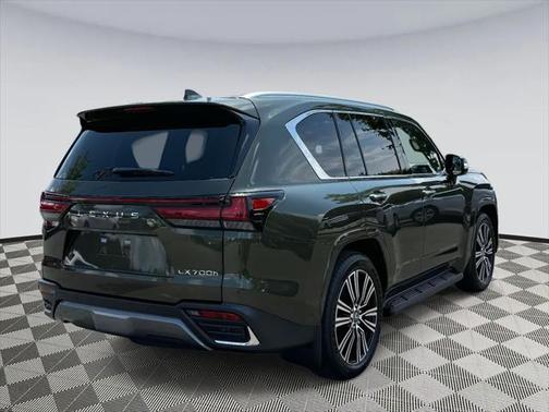 2025 Lexus LX 700h Luxury