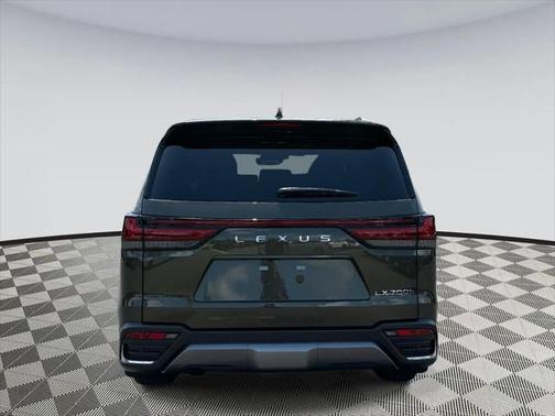 2025 Lexus LX 700h Luxury