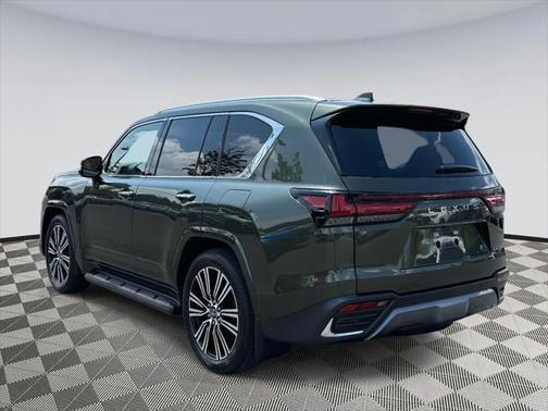 2025 Lexus LX 700h Luxury