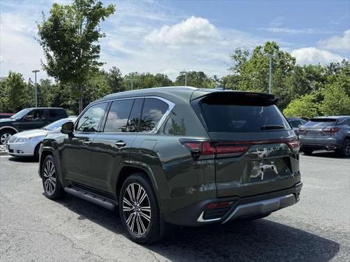2025 Lexus LX 700h Luxury