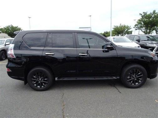 Photo 3 of 27 of 2021 Lexus GX 460 Base
