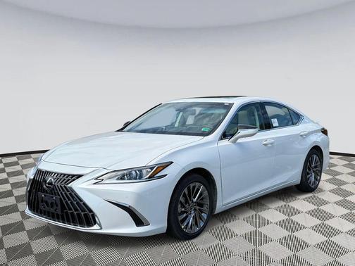 2025 Lexus ES 300h Luxury