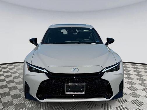 Wind 2026 Lexus IS 350 F Sport