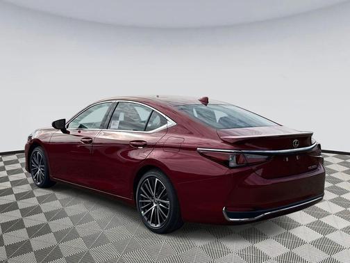 2025 Lexus ES 300h Premium