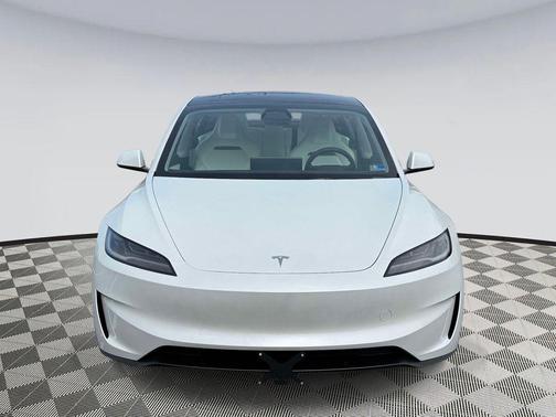 Pearl White Multi-Coat 2025 Tesla Model 3 Performance