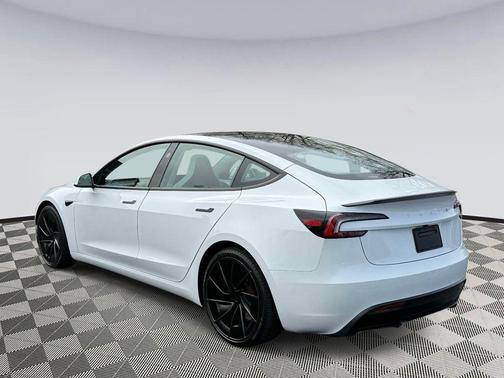 Pearl White Multi-Coat 2025 Tesla Model 3 Performance