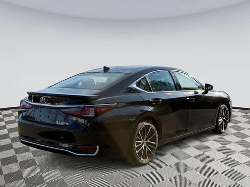 2024 Lexus ES 300h Premium